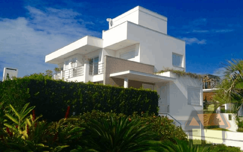 Casa de alto padrão frente ao mar em Jurerê Internacional