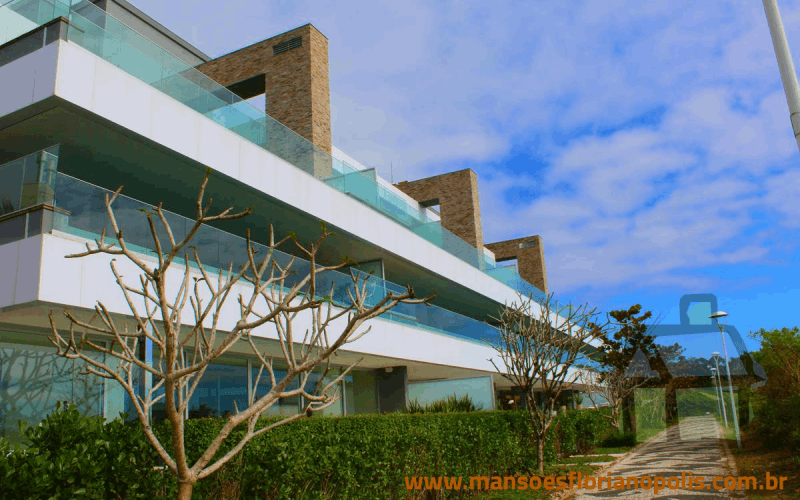 Venda de apartamento de luxo em frente ao mar em Jurerê